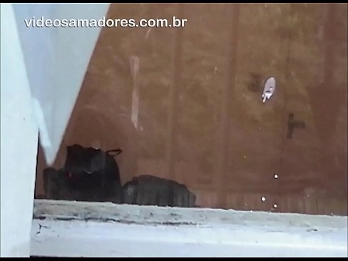 ❤️ Napaljeni muškarac gleda svoju djevojku s drugim tipom, snima jebeni video bez ometanja para Domaći porno kod nas ❤