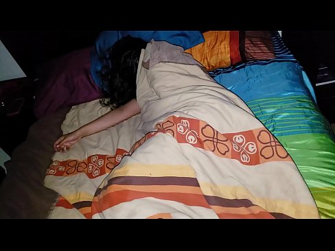 ❤️ Posinak grdi svoju mladu maćehu dok ona spava. Domaći porno kod nas ❤